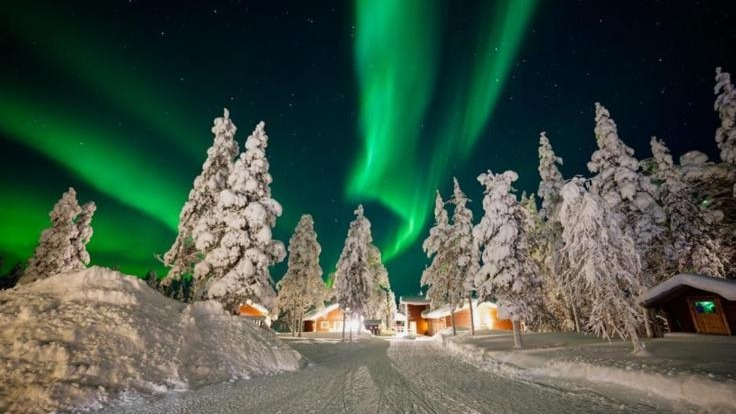 Rovaniemi ve Lapland Gezi Rehberi: Kuzey Işıkları Altında Masalsı Bir Kış Yolculuğu